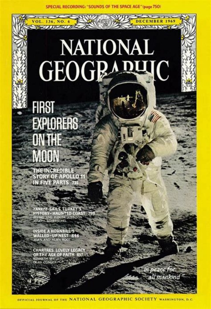 Are old National Geographic magazines valuable?