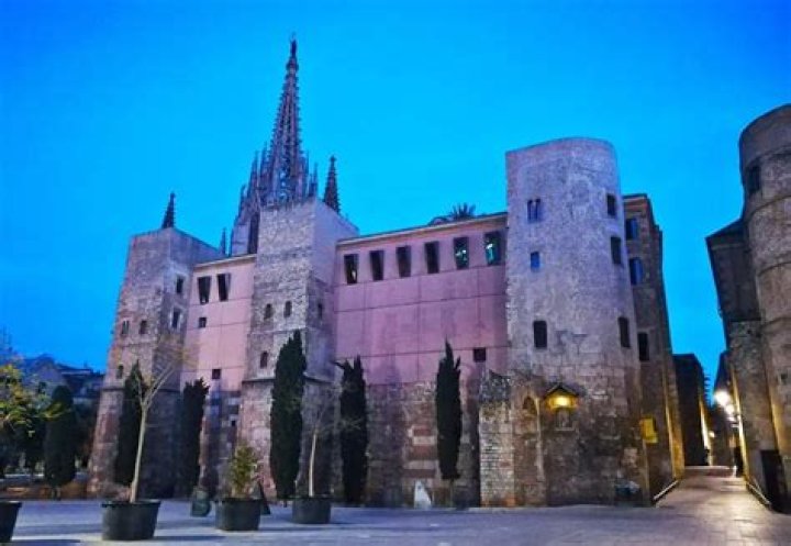 Are there Roman ruins in Barcelona?