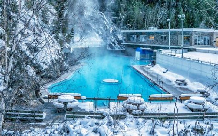 Can Albertans go to Radium Hot Springs?