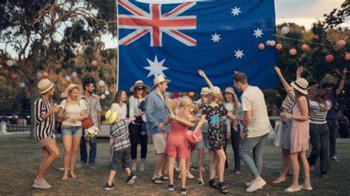 Can legal tender be refused in Australia?