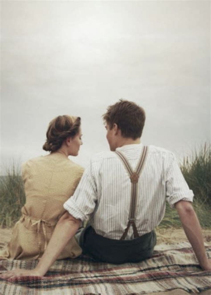Do old-fashioned romance still exist?