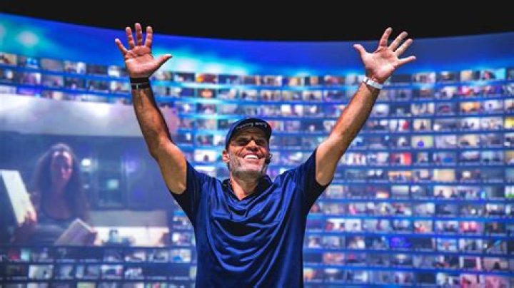 How can I join Tony Robbins?