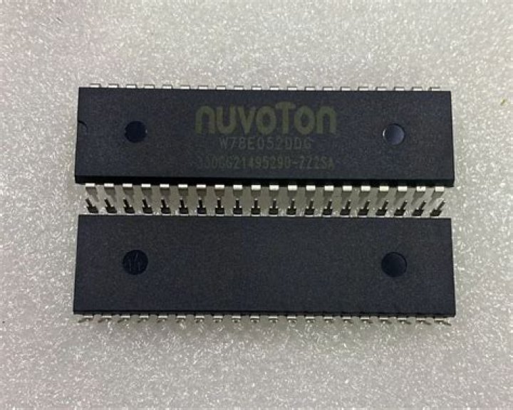 How do I program my nuvoton w78e052ddg?