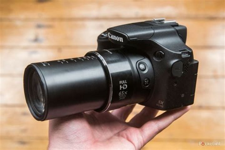 How do you manually focus a Canon SX60?
