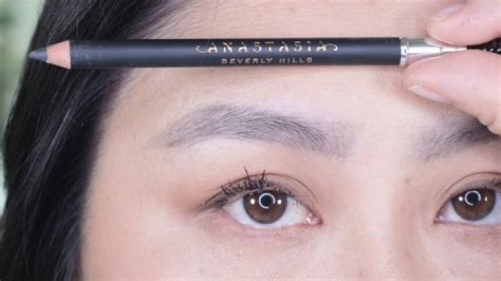 How do you use Anastasia brow whiz?