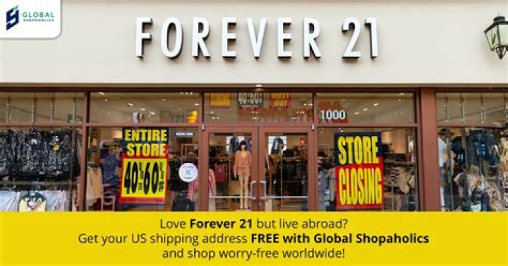 How does Forever 21 promote?