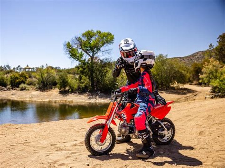 How fast can a 70cc pit bike go?