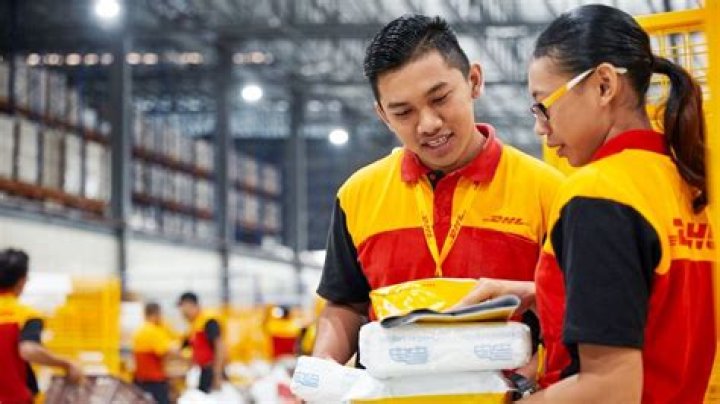 How long does shipping take from Malaysia to Singapore?