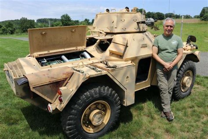 How many Ferret armored cars were made?
