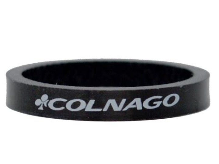 How many spacers does a carbon steerer have?