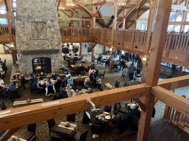 How much does it cost to join the Hermitage Club in Vermont?