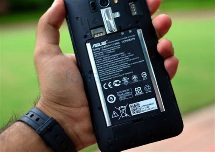 Is Asus ZenFone selfie support 4G?
