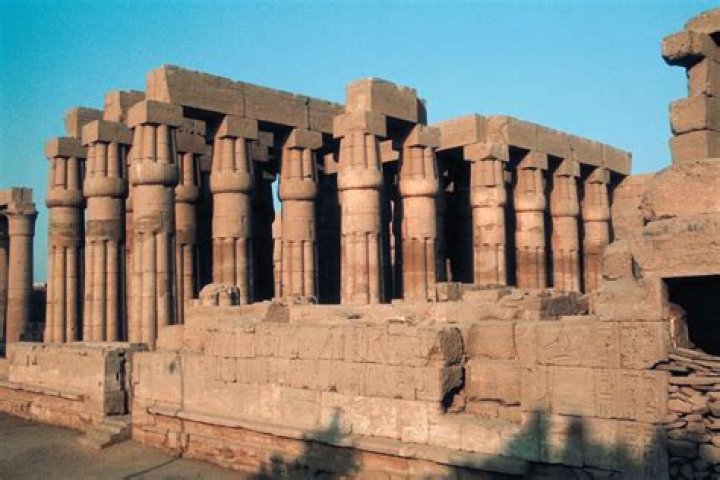 What 2 temples were built in Thebes?