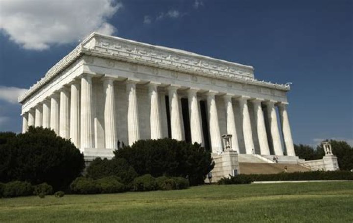 What are some important buildings in Washington DC today?