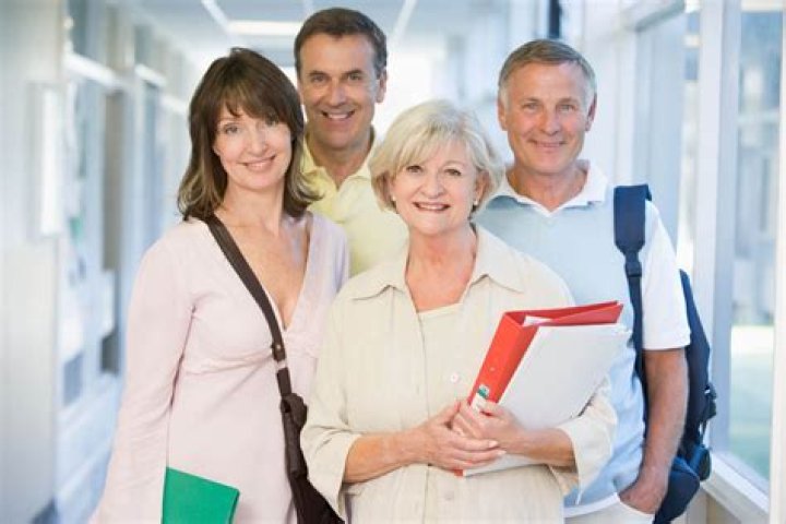 What course is recommended to obtain your required 90 hours of sales agent apprentice SAE credit?