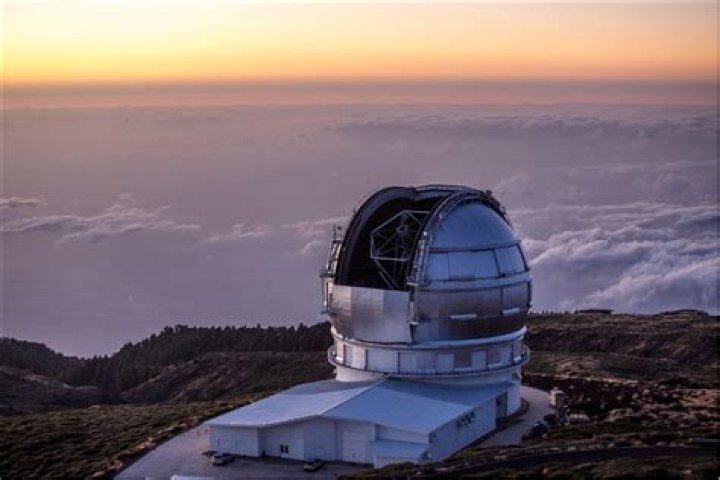 What does the Gran Telescopio Canarias do?
