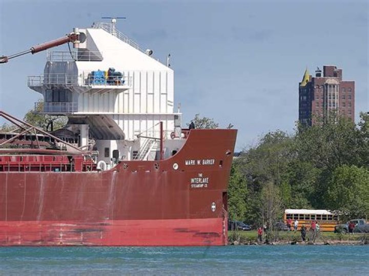 What happens if a ship runs aground?