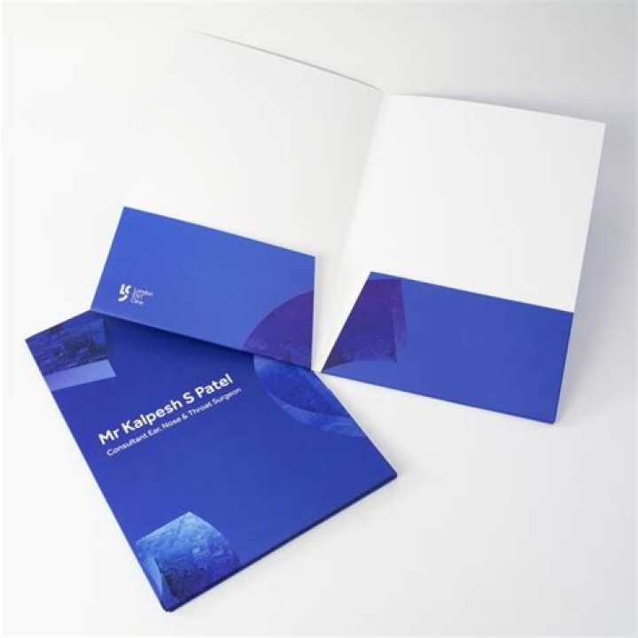 What is a double pocket folder?