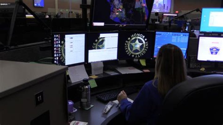 What is a emergency telecommunicator?