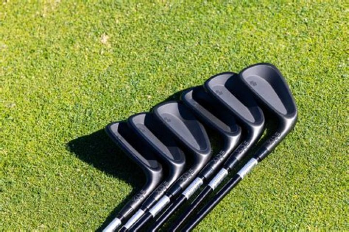 What is a good price for golf irons?