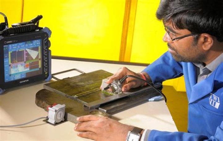 What is phased array ultrasonic testing?