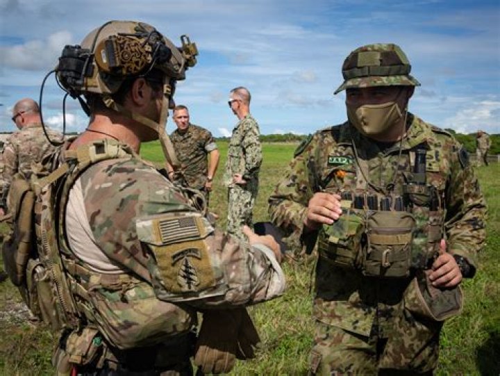 What patch do Green Berets wear?