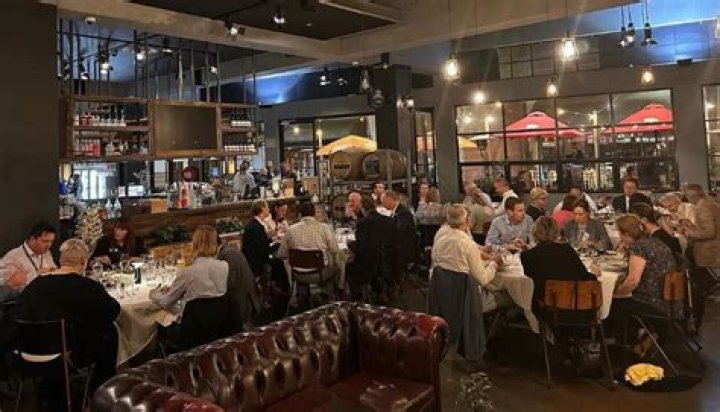 What restaurants are at Docklands?