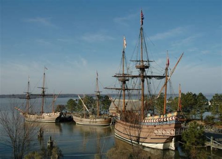 What ships landed at Jamestown?
