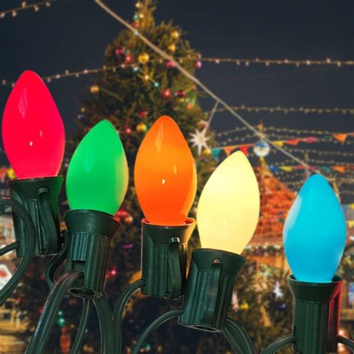 What size are old fashioned Christmas lights?