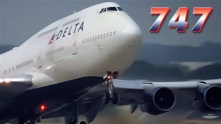 When did Delta retire the 747?