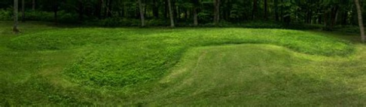 Where are the effigy mounds located?