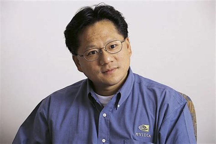 Who is the CEO of LA Times?
