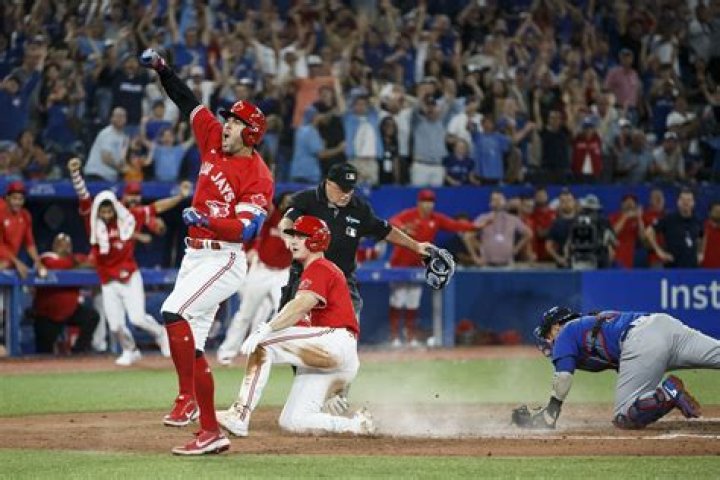 Who leads MLB in come from behind wins?